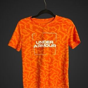 3/$20 Boys Under Armour Orange Drifit camo short sleeve XL shirt
